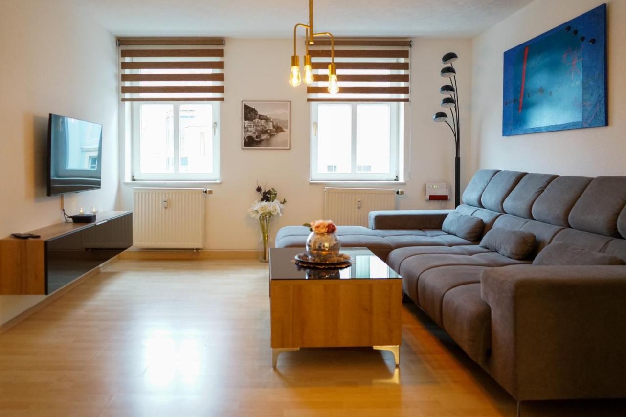 3-Raum City-Appartement เยนา ภายนอก รูปภาพ