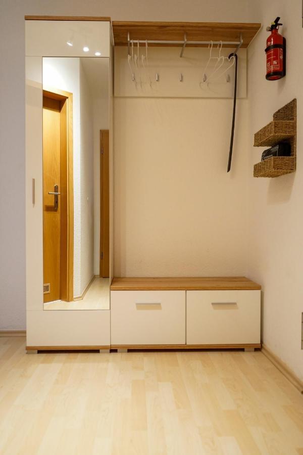 3-Raum City-Appartement เยนา ภายนอก รูปภาพ